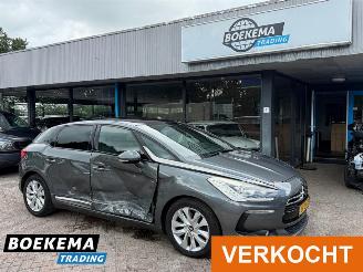 krockskadad bil auto Citroën DS5 2.0 Hybrid4 Business Executive Leer Massage Navigatie HUD 2012/11