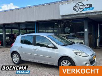 Avarii autoturisme Renault Clio 1.5 dCi Collection Airco Cruise 5-Drs 2011/10