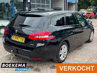 Peugeot 308 SW 1.6 HDI Executive Panorama Navi Climate Cruise PDC Trekhaak picture 2