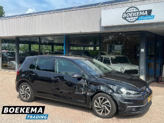 uszkodzony samochody osobowe Volkswagen Golf 1.5 TSI Comfortline Automaat Navigatie Camera Stoelverw. Cruise 2018/4