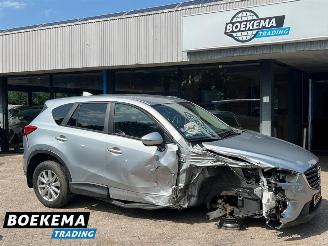 krockskadad bil auto Mazda CX-5 2.0 SkyActiv-G 165 2WD Aut Navi Climate Cruise Stoelverw. PDC 2015/8