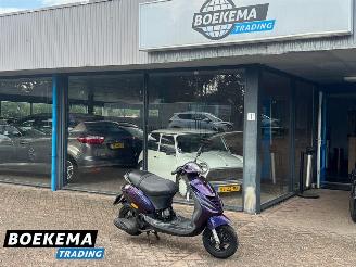damaged scooters Piaggio  Zip 45KM 4T LED 2016/11
