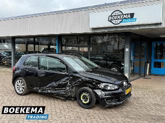 Vaurioauto  passenger cars Volkswagen Golf 1.4 TSI Highline Navigatie Climate Camera Cruise 2017/1