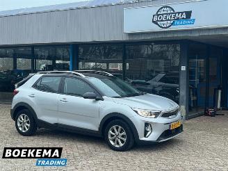Voiture accidenté Kia Stonic 1.0 T-GDi MHEV Dynamic Automaat Navigatie Camera 2022/12