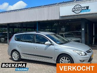 skadebil auto Hyundai I-30 CW 1.6i i-Motion Climate Cruise Trekhaak 2011/6