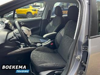 Peugeot 2008 1.2 PureTech Automaat Navi Cruise PDC picture 13