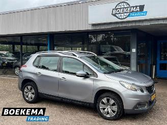 Damaged car Peugeot 2008 1.2 PureTech Automaat Navi Cruise PDC 2017/4