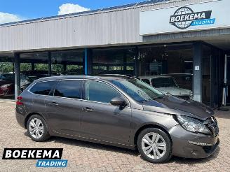 Peugeot 308 SW 1.2 PureTech Executive Glazen-Dak Navigatie Climate Cruise picture 1