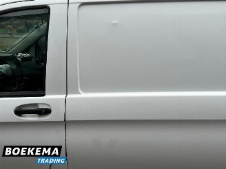 Mercedes Vito 111 CDI Lang 3-Persoons Navi Airco Cruise picture 9