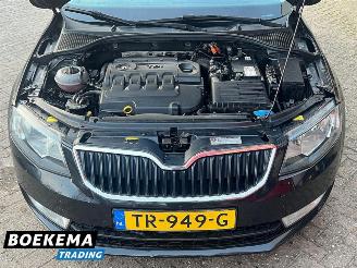 Skoda Octavia Combi 1.6 TDI DSG Business Climate Navi Cruise PDC picture 6