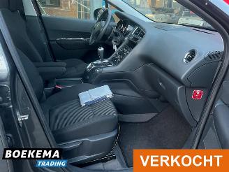 Peugeot 5008 1.6 THP ST Aut Panorama Navigatie Climate Cruise PDC Glazen dak picture 18