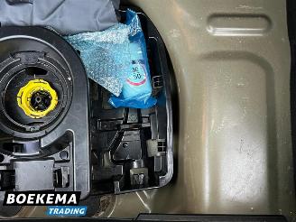 Peugeot 208 1.2 PureTech Urban Soul 5-Drs Navi Cruise Airco PDC Trekh. picture 21