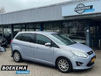 krockskadad bil auto Ford Grand C-Max 1.6 Titanium 150PK 6-Pers Navi Cruise Climate PDC 2011/1