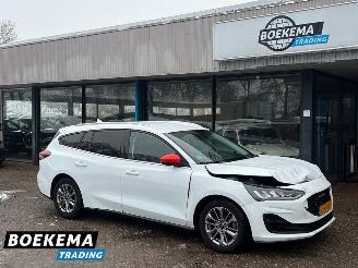 Ford Focus Wagon 1.0 EcoBoost 125PK Hybrid Navi Climate Cruise PDC Trekh. picture 1