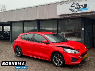 krockskadad bil auto Ford Focus 1.0 Eco ST Line 125PK B&O Navi Climate Cruise PDC Trekh. 2019/8