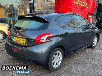 Peugeot 208 1.2 PureTech Style Navi Climate Cruise PDC picture 2