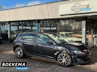 skadebil auto Volkswagen Golf 1.0 TSI Connected Navi Camera Cruise PDC 2016/9