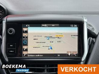 Peugeot 2008 1.2 PureTech Automaat Navigatie Cruise NAP! picture 23