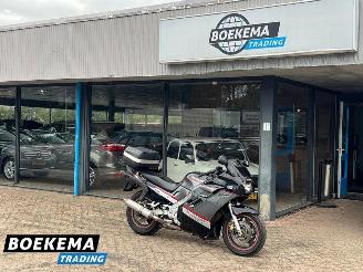 krockskadad bil auto Suzuki GSX 1100 F Koffer 1990/2