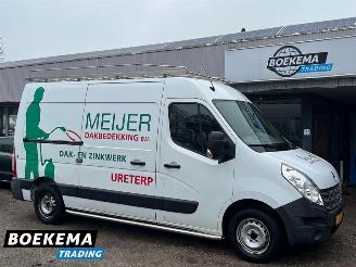 krockskadad bil bedrijf Renault Master T35 2.3 DCI L2H3 3-Pers Navigatie Cruise Airco PDC Trekhaak 2014/1