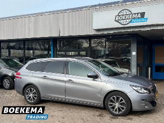Vaurioauto  passenger cars Peugeot 308 SW 1.2 PureTech Style Automaat Navigatie PDC Cruise Trekhaak 2015/5