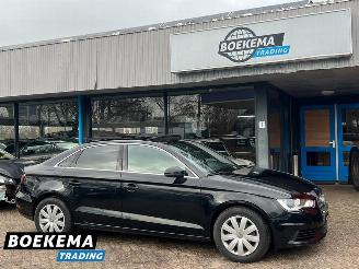 škoda osobní automobily Audi A3 Limousine 1.6 TDI 110PK Pro Line Panorama Navigatie Airco 2015/11