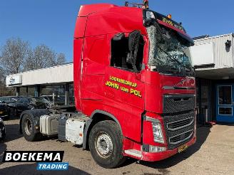 damaged trucks Volvo FH 460 4X2 Automaat Hydroliek Hyva Euro6 2015/2