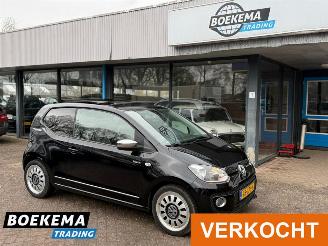 Damaged car Volkswagen Up! 1.0 Black Up! Panorama Leer Stoelverwarming PDC Cruise 2013/1
