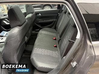 Peugeot 308 SW 1.2 PureTech Premium Panorama Automaat Navigatie Trekhaak PDC picture 14