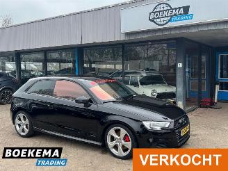 Vaurioauto  passenger cars Audi A3 2.0 TDI 184PK DSG Quattro S-Line B&O Panorama Sterrenhemel 2017/1