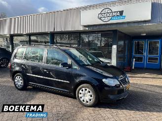 Coche accidentado Volkswagen Touran 1.4 TSI 140PK Business Navigatie Cruise Climate 2007/5