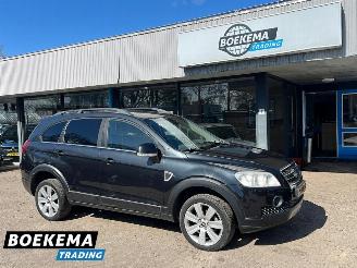 damaged passenger cars Chevrolet Captiva 2.4i Executive 7-Peroons Leer Stoelverw Navigatie Climate 2009/3