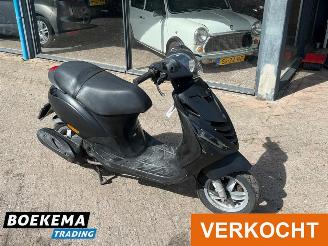 Piaggio  Zip 45KM picture 2