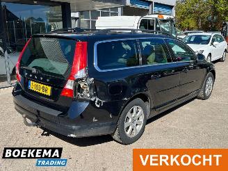 Volvo V-70 2.5T Kinetic 230PK Automaat Leer Navigatie Cruise picture 2