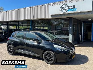 Auto incidentate Renault Clio 0.9 TCe Expression Navigatie Airco 2015/3