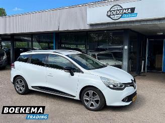 Auto incidentate Renault Clio Estate 0.9 TCe Night&Day R-Link Navigatie Cruise Airco 2014/10