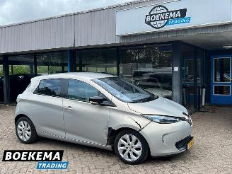 skadebil auto Renault Zoé Q210 Zen Quickcharge KOOPACCU 22 kWh 2014/5