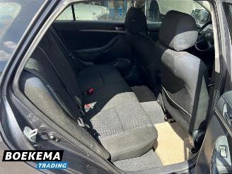 Toyota Avensis wagon 2.0 VVTi Luna Navigatie Climate Cruise picture 18