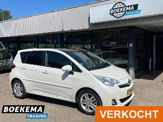 Toyota Verso S 1.3 VVT-i Dynamic Automaat JBL Navigatie Camera Climate Glazen-Dak picture 1