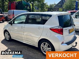Toyota Verso S 1.3 VVT-i Dynamic Automaat JBL Navigatie Camera Climate Glazen-Dak picture 3