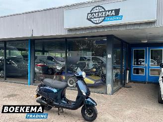 skadebil bromfiets Riya  Lux FB TY50QT-K Snor 2019/2