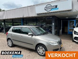 Avarii autoturisme Skoda Fabia 1.6-16V Ambiente Automaat Airco Stoelverwarming PDC Trekhaak 2008/10
