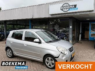 skadebil auto Kia Picanto 1.1 X-ecutive Automaat Leer Climate PDC Trekhaak 2009/11
