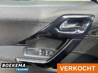 Peugeot 208 1.2 VTi Oxygo Cruise Navi Clima Trekhaak picture 13