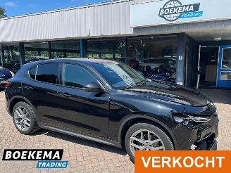 damaged passenger cars Alfa Romeo Stelvio 2.0 T AWD Super Stoel-/Stuur Verwarming Memory Keyless 2018/6