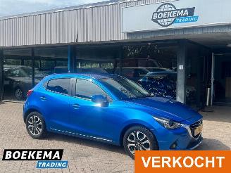 damaged passenger cars Mazda 2 1.5 Skyactiv-G GT-M HUD Stoelverwarming Navi Clima 2016/10