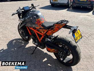 KTM  SuperDuke R 1390 picture 4