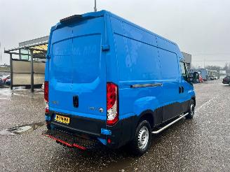 Iveco Daily 2.3 H2 Airco motor kapot picture 4