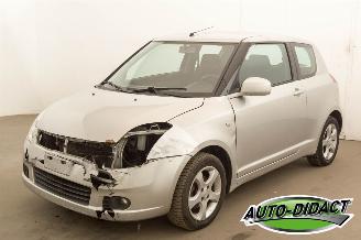 skadebil auto Suzuki Swift 1.3 GLS 2011/11