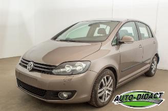 uszkodzony samochody osobowe Volkswagen Golf plus 1.6 TDI Automaat 2009/9